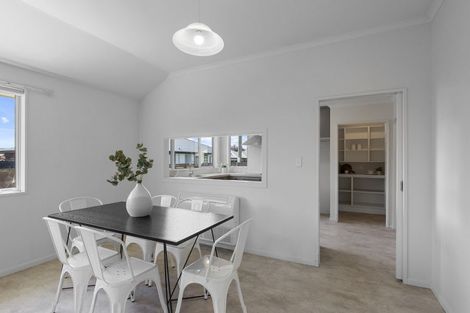 Photo of property in 74 Wilsons Road, Saint Martins, Christchurch, 8022