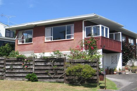 Photo of property in 1/44 Churchill Road, Murrays Bay, Auckland, 0630