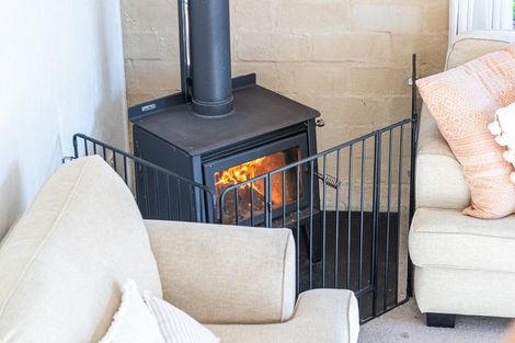Photo of property in 1358a Whangaparaoa Road, Army Bay, Whangaparaoa, 0930