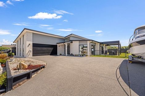 Photo of property in 9 Lady Jocelyn Place, Whitianga, 3510