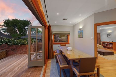 Photo of property in 4 Claxton Place, Saint Martins, Christchurch, 8022