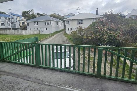 Photo of property in 33 Hindmarsh Street, Johnsonville, Wellington, 6037
