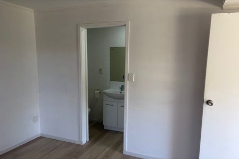 Photo of property in 1/13a Kitewao Street, Northcote, Auckland, 0627