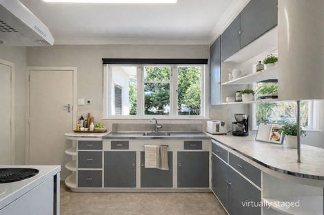 Photo of property in 48 Wood Street, Takaro, Palmerston North, 4410
