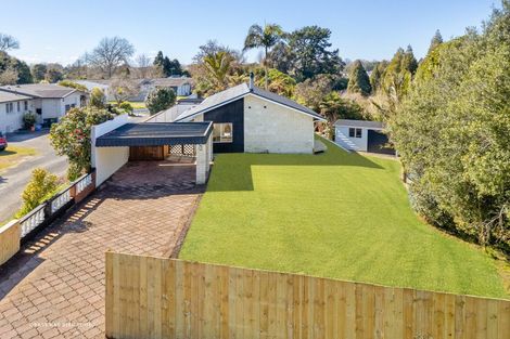 Photo of property in 14 Totara Drive, St Andrews, Hamilton, 3200