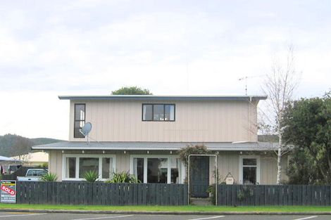 Photo of property in 114 Lincoln Road, Whangamata, 3620