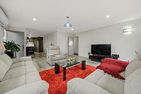 Photo of property in 2/7 Duke Street, Papakura, 2110