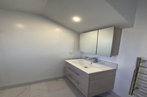 Photo of property in 231u3 Marine Parade, Seatoun, Wellington, 6022