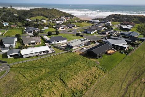 Photo of property in 7 Snapper Street, Baylys Beach, 0377