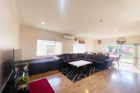 Photo of property in 19 Castlederg Drive, Flat Bush, Auckland, 2019
