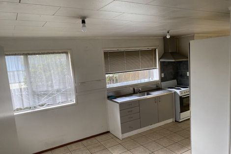 Photo of property in 2/30 Heathberry Close, Papatoetoe, Auckland, 2025