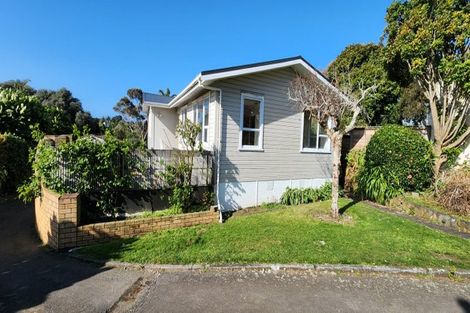 Photo of property in 49 Wairau Road, Oakura, 4314