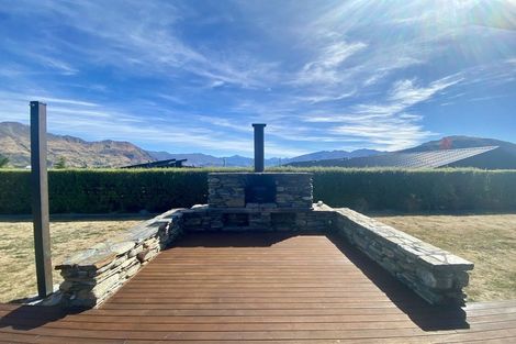 Photo of property in 6 Clutha Place, Wanaka, 9305
