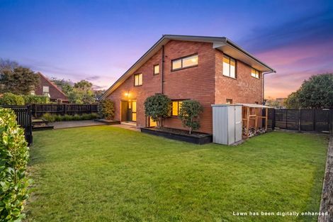 Photo of property in 4 Kingham Place, Avonhead, Christchurch, 8042