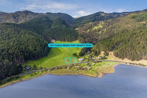 Photo of property in 2269 Tuakau Bridge-port Waikato Roa, Port Waikato, 2695