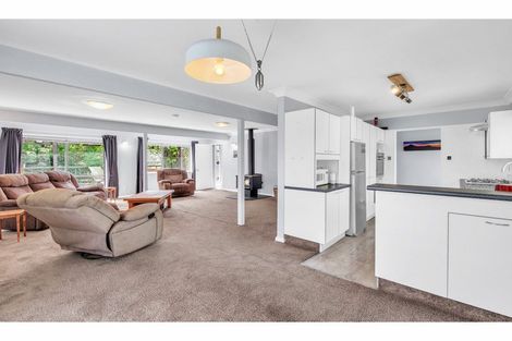 Photo of property in 12 Gibbs Drive, Woodend, 7610