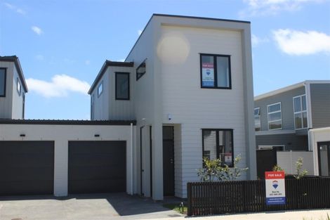 Photo of property in 18 Tapuwae Way, Mangere Bridge, Auckland, 2022