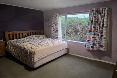 Photo of property in 6 Ronald Woolf Place, Churton Park, Wellington, 6037