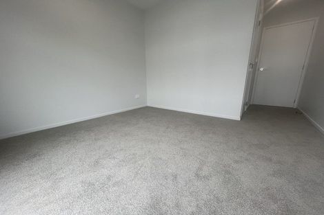 Photo of property in 2 Mikoikoi Crescent, Mangere Bridge, Auckland, 2022