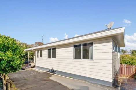 Photo of property in 1/14 Chislehurst Street, Henderson, Auckland, 0612