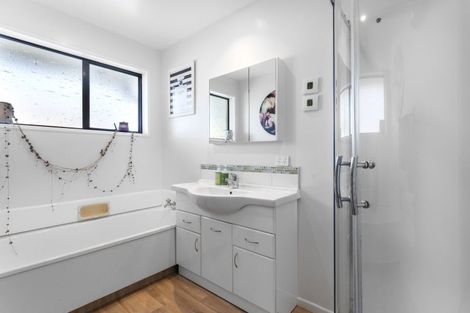 Photo of property in 2/12 Camrose Place, Ilam, Christchurch, 8041