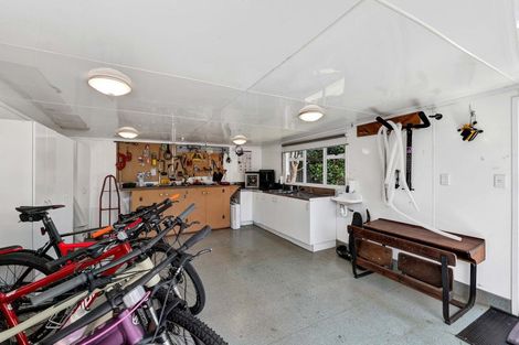 Photo of property in 5 Tamati Place, Merrilands, New Plymouth, 4312
