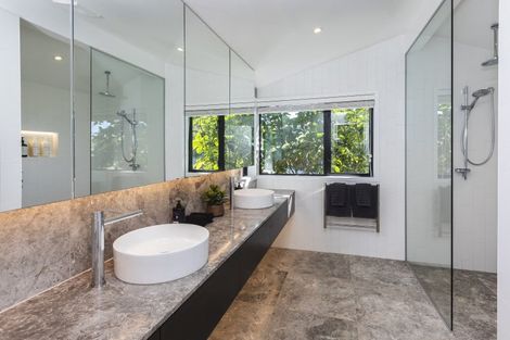 Photo of property in 293 Cannon Hill Crescent, Mount Pleasant, Christchurch, 8081