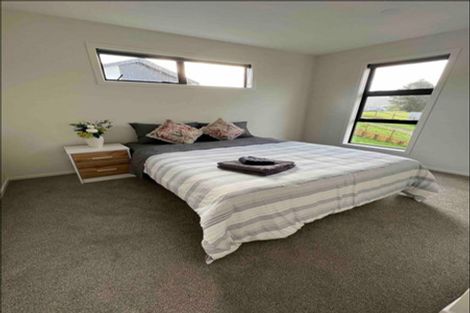 Photo of property in 39 Te Ara O Papatahi, Wainuiomata, Lower Hutt, 5014