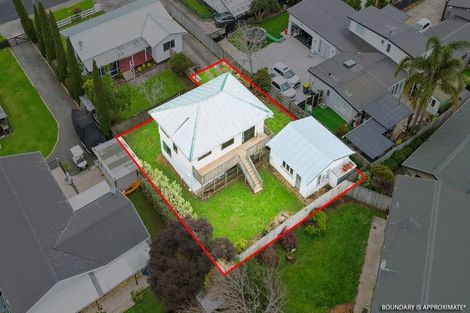 Photo of property in 33a Stevenson Road, Clarks Beach, 2122