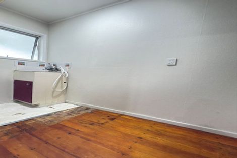 Photo of property in 418a West Coast Road, Glen Eden, Auckland, 0602