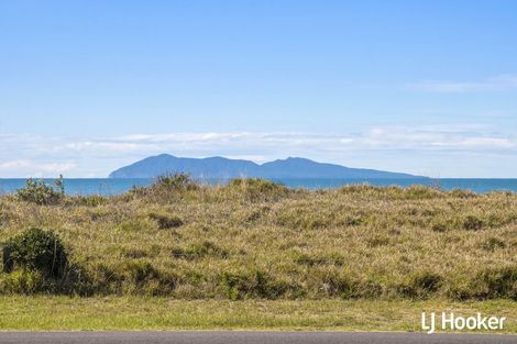 Photo of property in 96 Bway Road, Waihi Beach, 3611