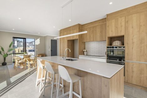 Photo of property in 58 Owen Chapman Drive, Red Beach, 0932