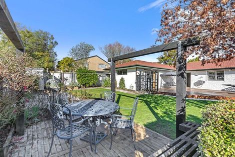 Photo of property in 18 Truscott Grove, Awapuni, Palmerston North, 4412