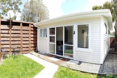 Photo of property in 98 Glenpark Avenue, Frankleigh Park, New Plymouth, 4310