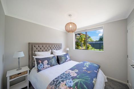 Photo of property in 17 Morewa Place, Takanini, 2112
