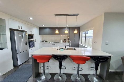 Photo of property in 87 Keri Vista Rise, Papakura, 2110