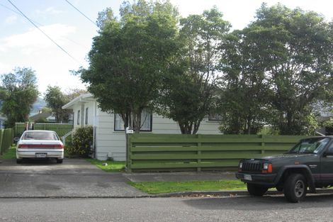 Photo of property in 19 Hill Grove, Naenae, Lower Hutt, 5011