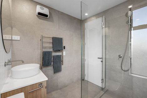 Photo of property in 91 Innes Road, St Albans, Christchurch, 8052