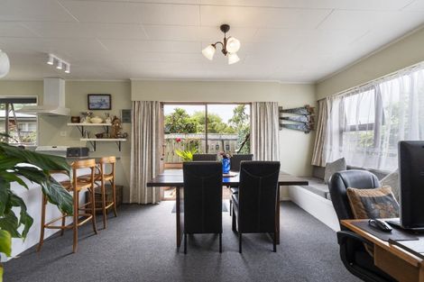 Photo of property in 18 Campbell Street, Feilding, 4702