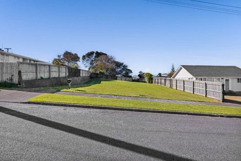 Photo of property in 3 Tumai Street, Spotswood, New Plymouth, 4310