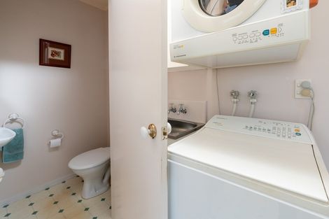 Photo of property in 83f2 Townsend Road, Miramar, Wellington, 6022