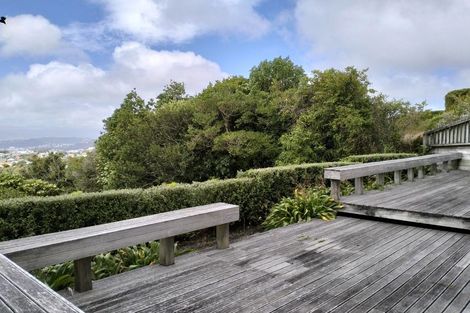 Photo of property in 25 Putnam Street, Northland, Wellington, 6012