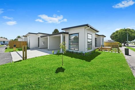 Photo of property in 2u1 Searancke Place, Fairfield, Hamilton, 3214