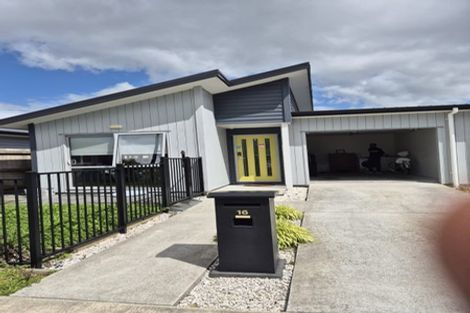 Photo of property in 16 Kutukutu Street, Takanini, 2112