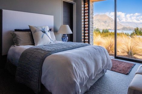 Photo of property in 12 Minaret Ridge, Wanaka, 9305