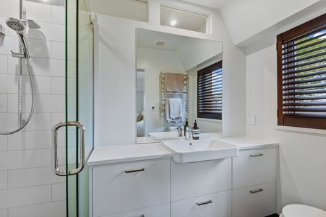 Photo of property in 87 Holly Road, St Albans, Christchurch, 8014