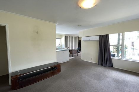 Photo of property in 1/53 Ayton Drive, Totara Vale, Auckland, 0629