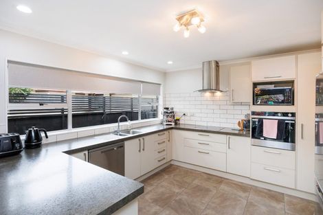 Photo of property in 52 Kentucky Way, Awapuni, Palmerston North, 4412