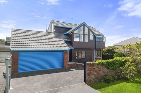 Photo of property in 1/56 Aberdeen Road, Campbells Bay, Auckland, 0620