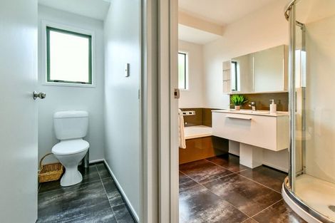 Photo of property in 7a Carnoustie Drive, Wattle Downs, Auckland, 2103